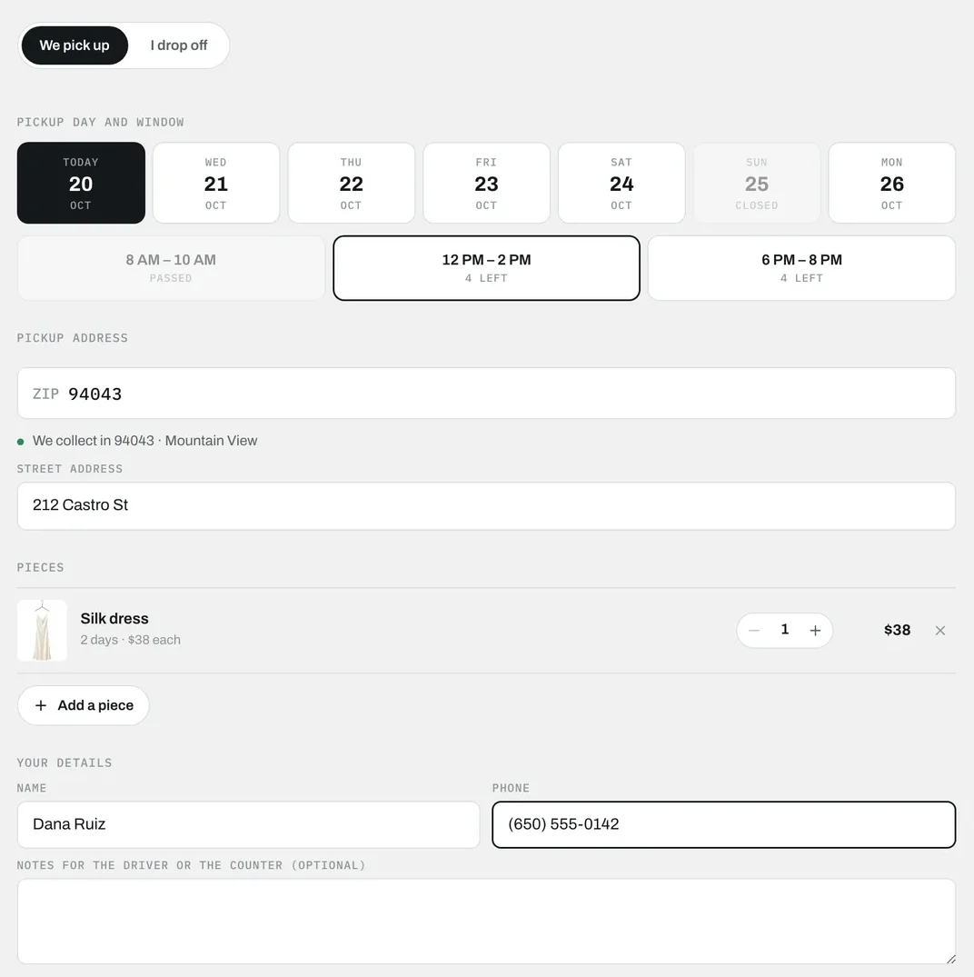 نموذج طلب استلام Pressmark مع يوم ونافذة زمنية مدتها ساعتان والعنوان وفستان حريري واحد واسم العميل ورقم هاتفه مملوءة